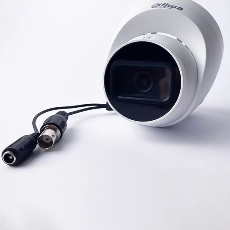 دوربین مداربسته آنالوگ داهوا مدل DH-HAC-HDW1500TRQP-A
