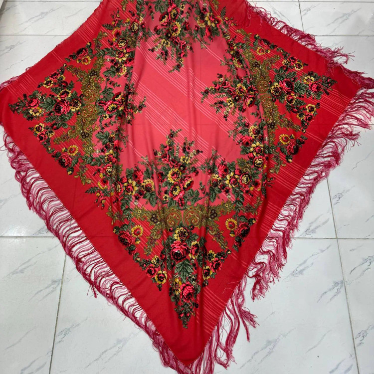 روسری ترکمن اصل کد 1389 ترکیه وارداتی جنس نخی قواره 140-150 ریشه دستباف 4 فصل