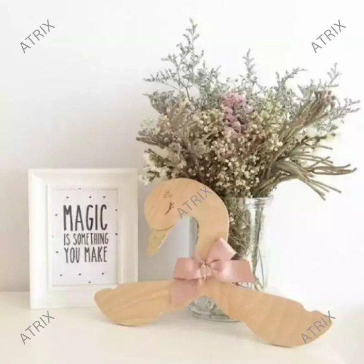 چوب لباسی کودک مدل قو کد H81 بسته 5 عددی