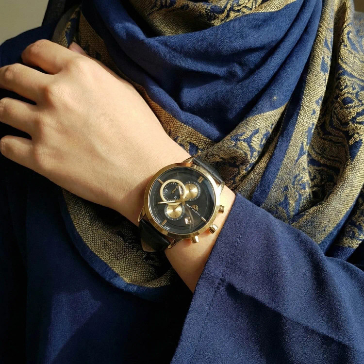 ساعت زنانه طلایی صفحه مشکی الکس مارتین طرح سه موتور 7106