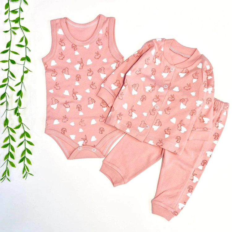 ست لباس 3 تکه نوزادی طرح خرگوش رنگ کالباسی جنس پنبهای