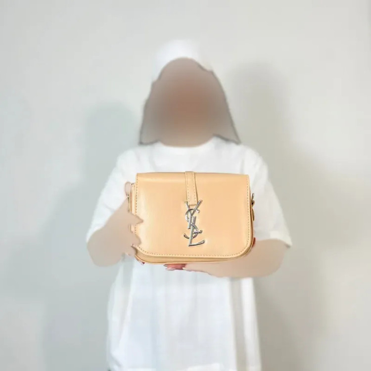 کیف دوشی زنانه چرم مصنوعی YSL ابعاد 20 در 16 سانتیمتر (2)