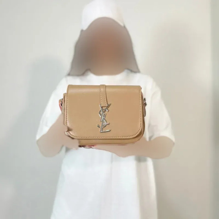 کیف دوشی زنانه چرم مصنوعی YSL ابعاد 20 در 16 سانتیمتر (2)