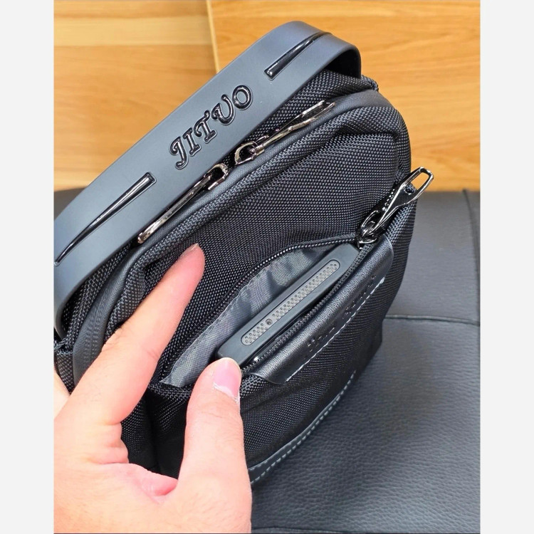 بادی بگ وارداتی برزنتی برند جیتو JITUO ضدآب پورت USB دار (2)
