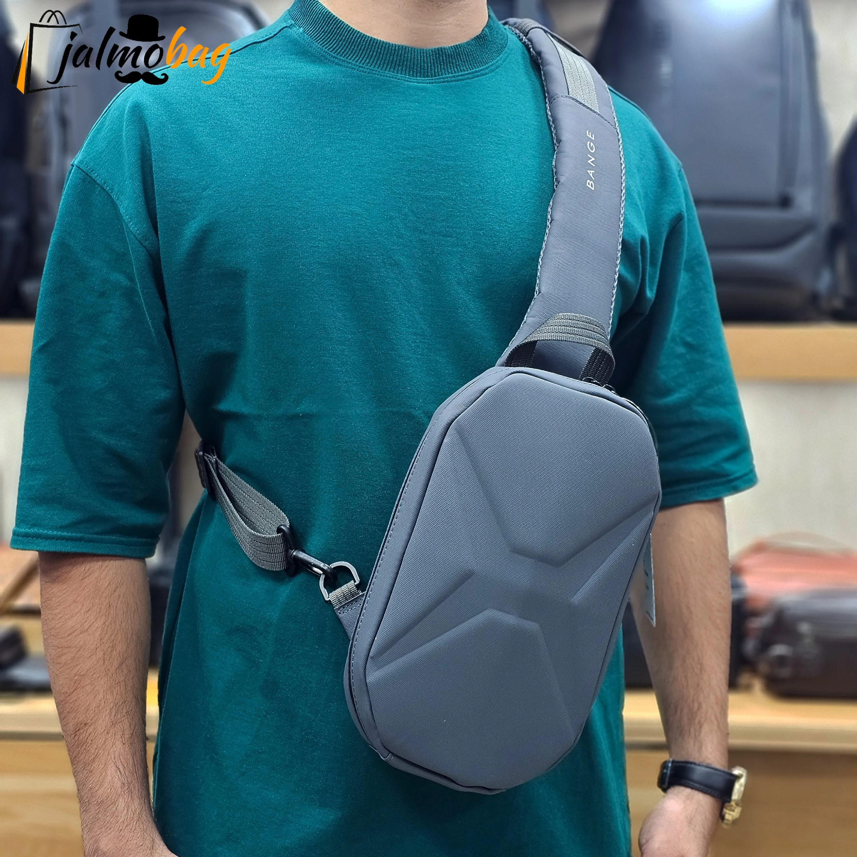بادی بگ هاردکیس برزنتی ضد آب و ضد ضربه مدل کیف یکطرفه اسپرت (2)