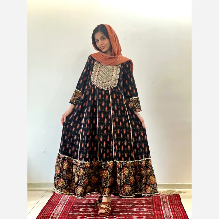 کرتی هندی زنانه جنس نخ وارداتی سایز بزرگ مدل کلوش قد 135 (2)