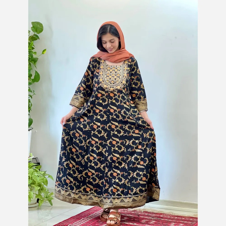 کرتی هندی زنانه جنس نخ وارداتی سایز بزرگ مدل کلوش قد 135 (2)