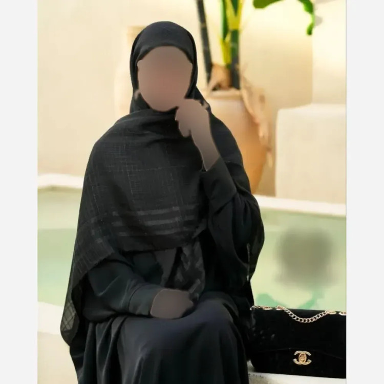 روسری نخی بزرگ تک رنگ مجلسی حاشیه زرک دار با ایستایی عالی (2)