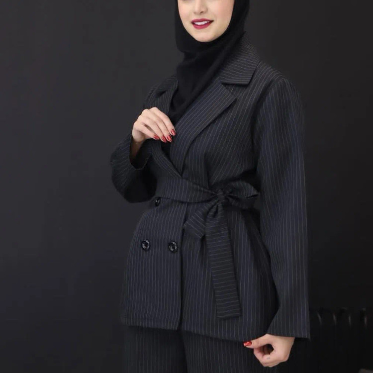 کت شلوار زنانه مدل نسیم اداری و دانشجویی پارچه دیپلمات پرشیا به همراه کمربند (2)