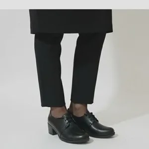 کفش چرم زنانه طبی بندی مدل پارمیس مشکی پاشنه 5 سانت