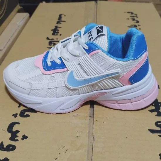 کفش کتانی زنانه نایک مدل V2K پاستیلی مناسب پیاده روی و باشگاه سایز 37 تا 40