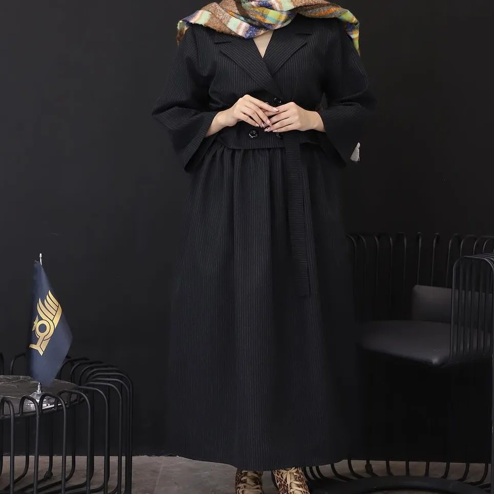 کت دامن زنانه مدل برشکا پارچه دیپلمات رنگ مشکی سایز 1 و 2 (2)