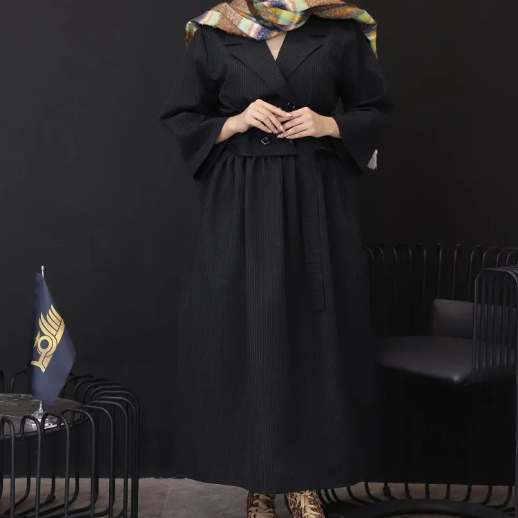 کت دامن زنانه مدل برشکا پارچه دیپلمات رنگ مشکی سایز 1 و 2 (2)