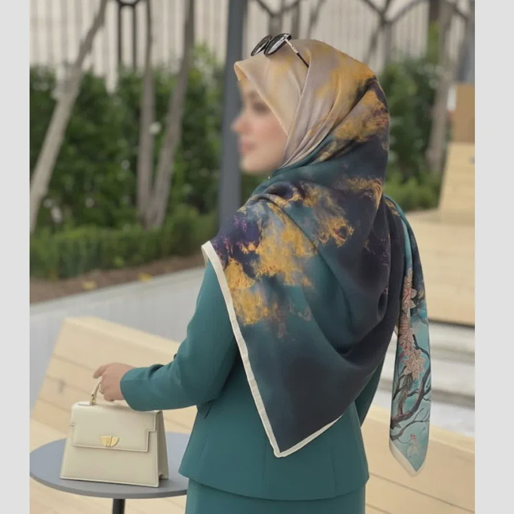 روسری نخ کاستوم سیتو طرح گیتی قواره بزرگ 140x140