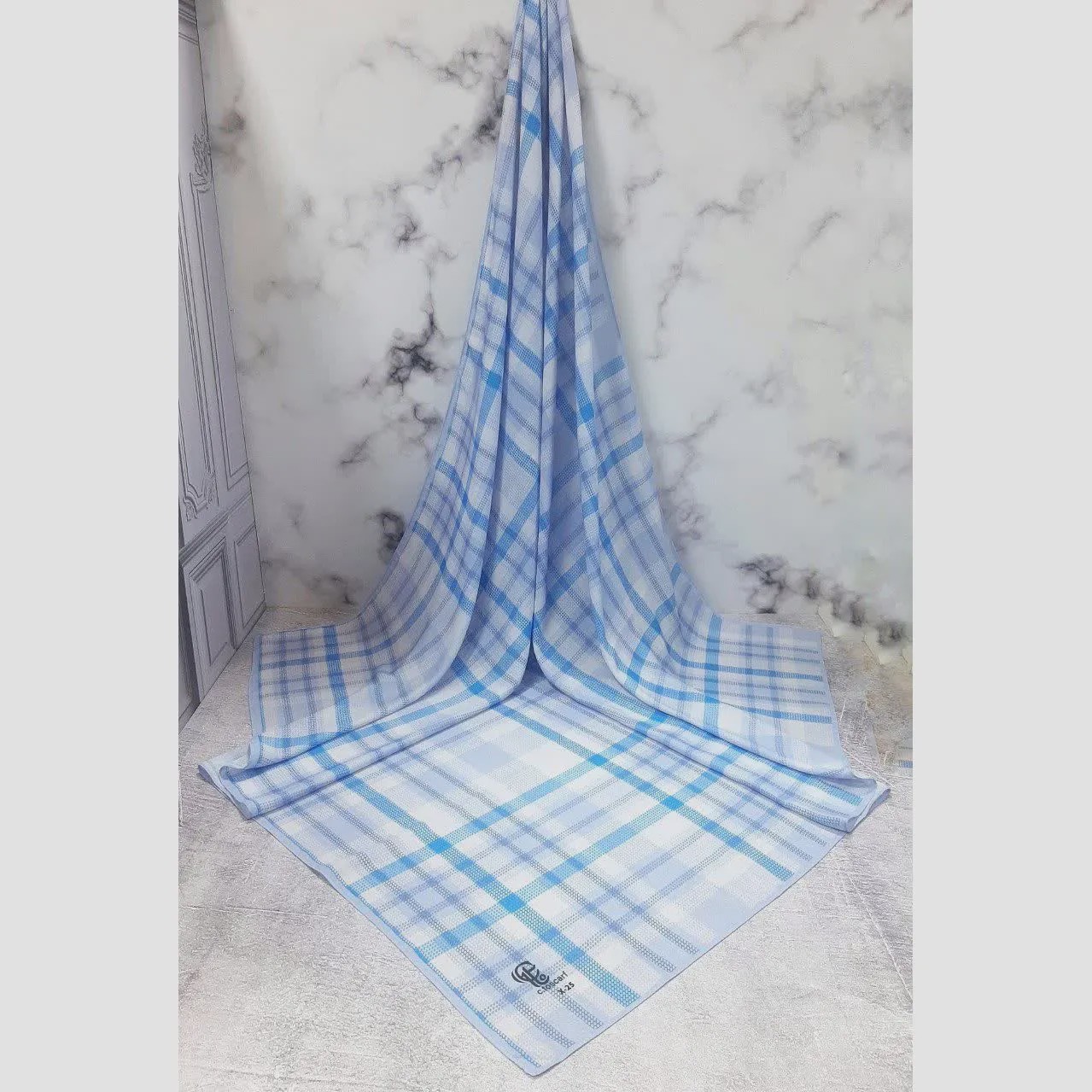 روسری نخی کاستوم طرح آسنات قواره 140 دور چرخ دوز مزونی سی تو