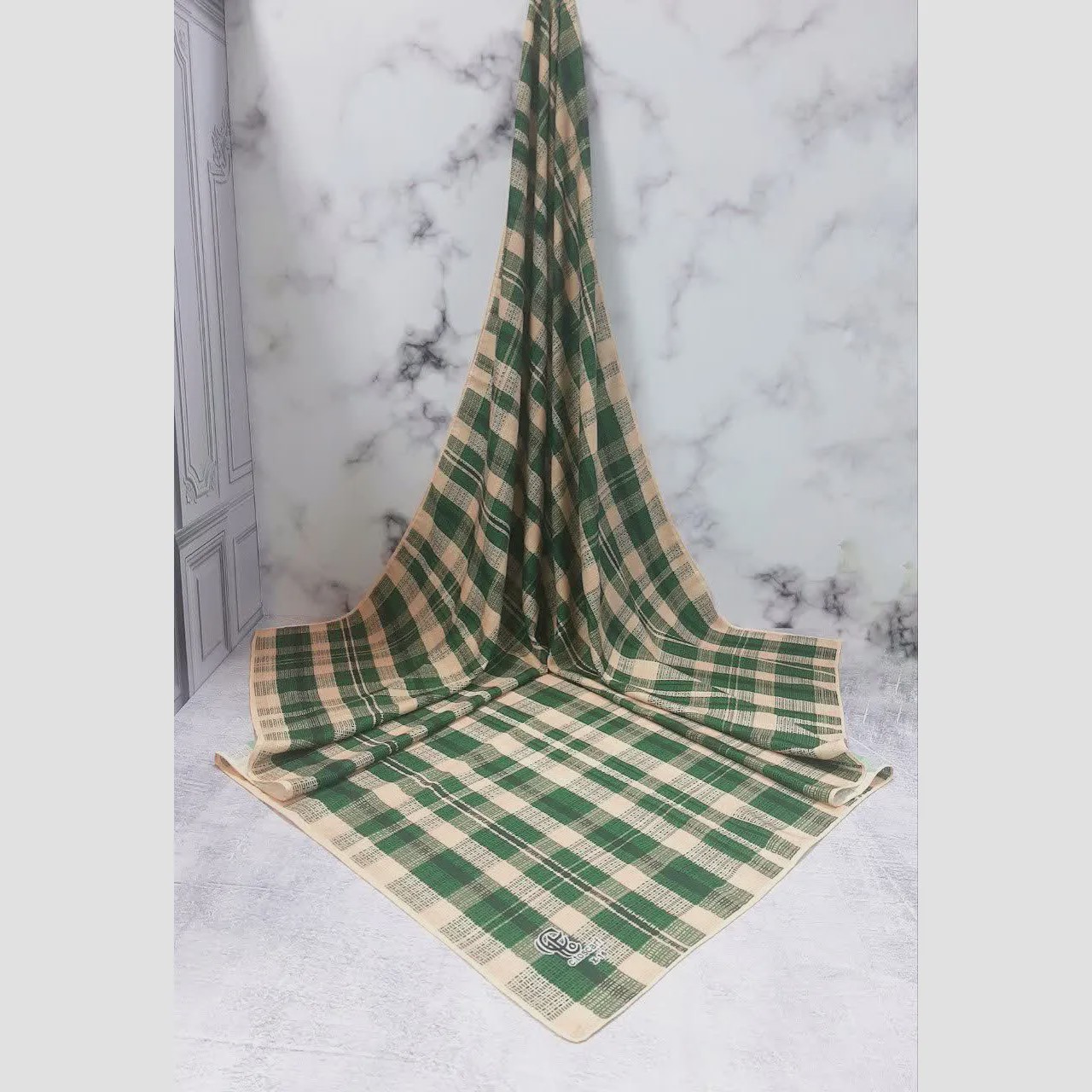 روسری نخی کاستوم طرح آسنات قواره 140 دور چرخ دوز مزونی سی تو