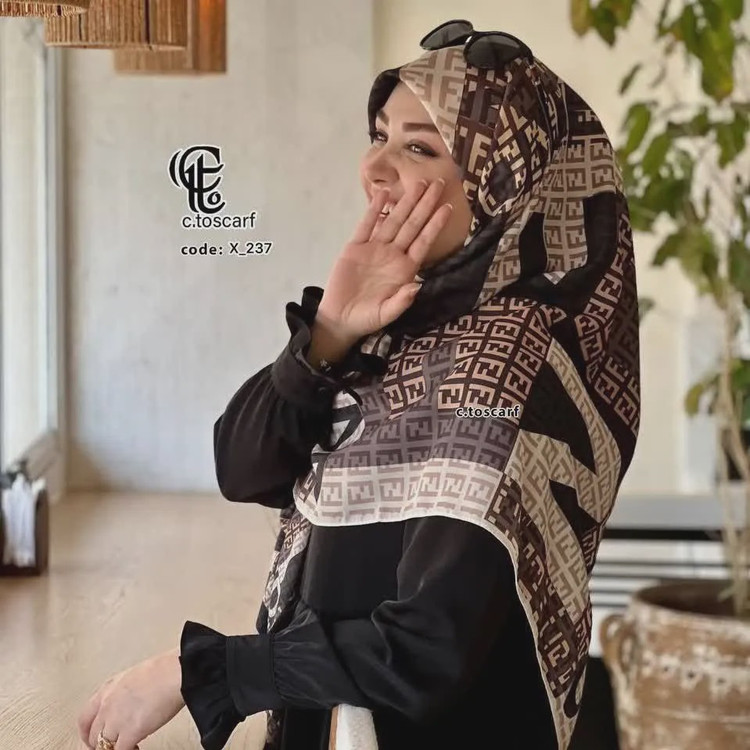 روسری مجلسی نخی طرح فندی کرم مشکی قهوه ای قواره بزرگ 140 سانتی متر