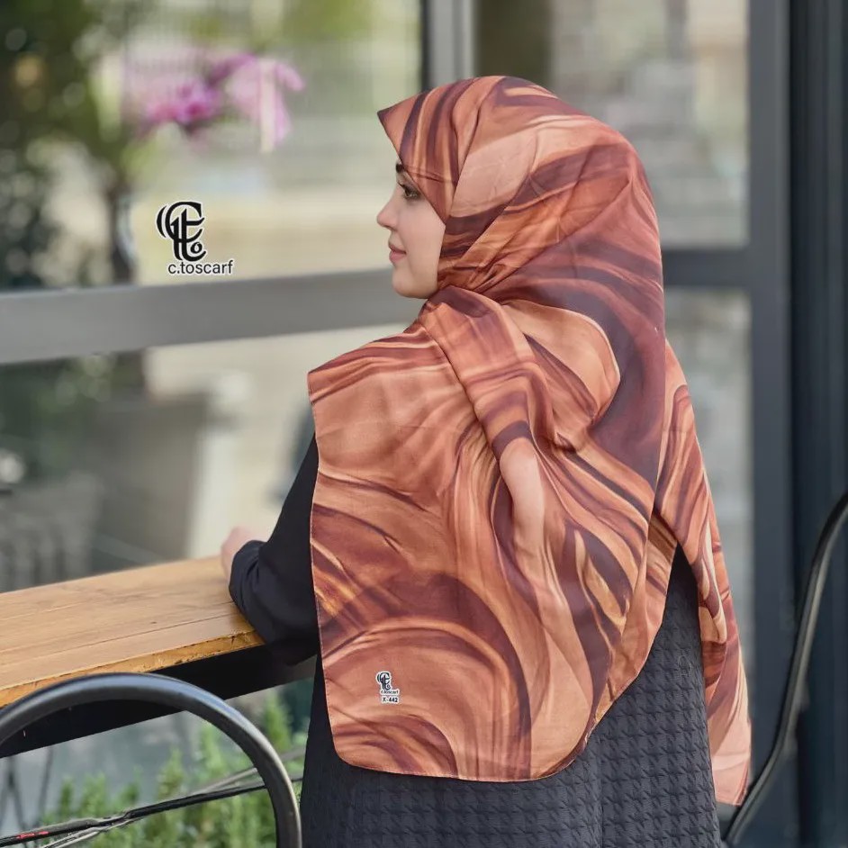 روسری نخ کاستوم طرح کهربا سایز 140 چرخ دوز