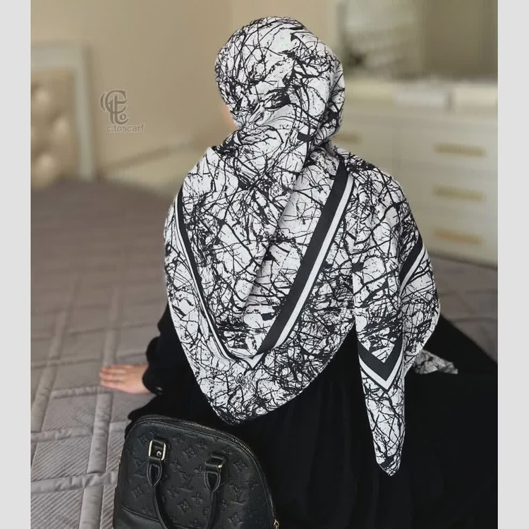 روسری نخ طرح ختن ابعاد 140 در 140 بانوان