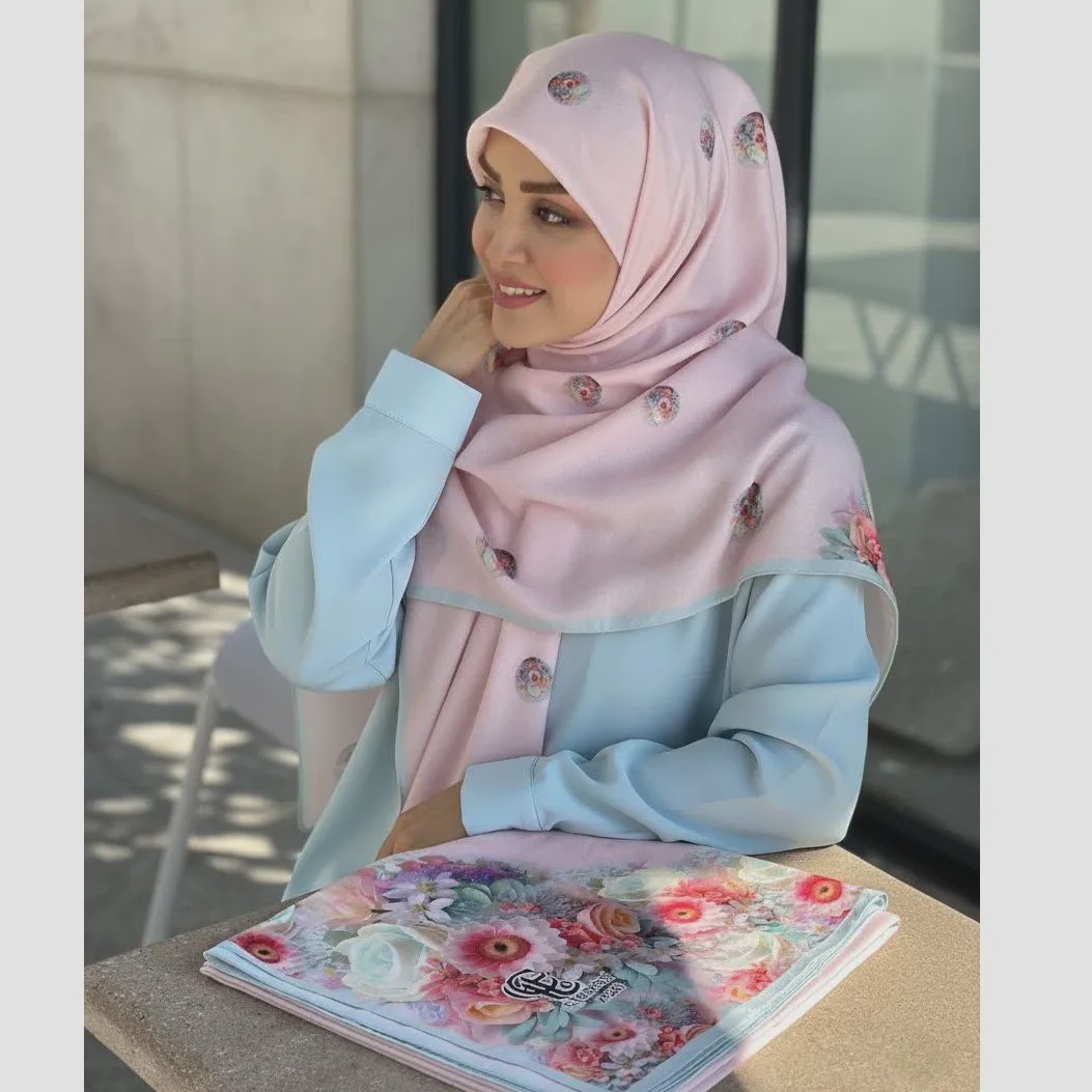 روسری نخ کاستوم طرح تبسم قواره بزرگ 140x140 سیتو صورتی آبی