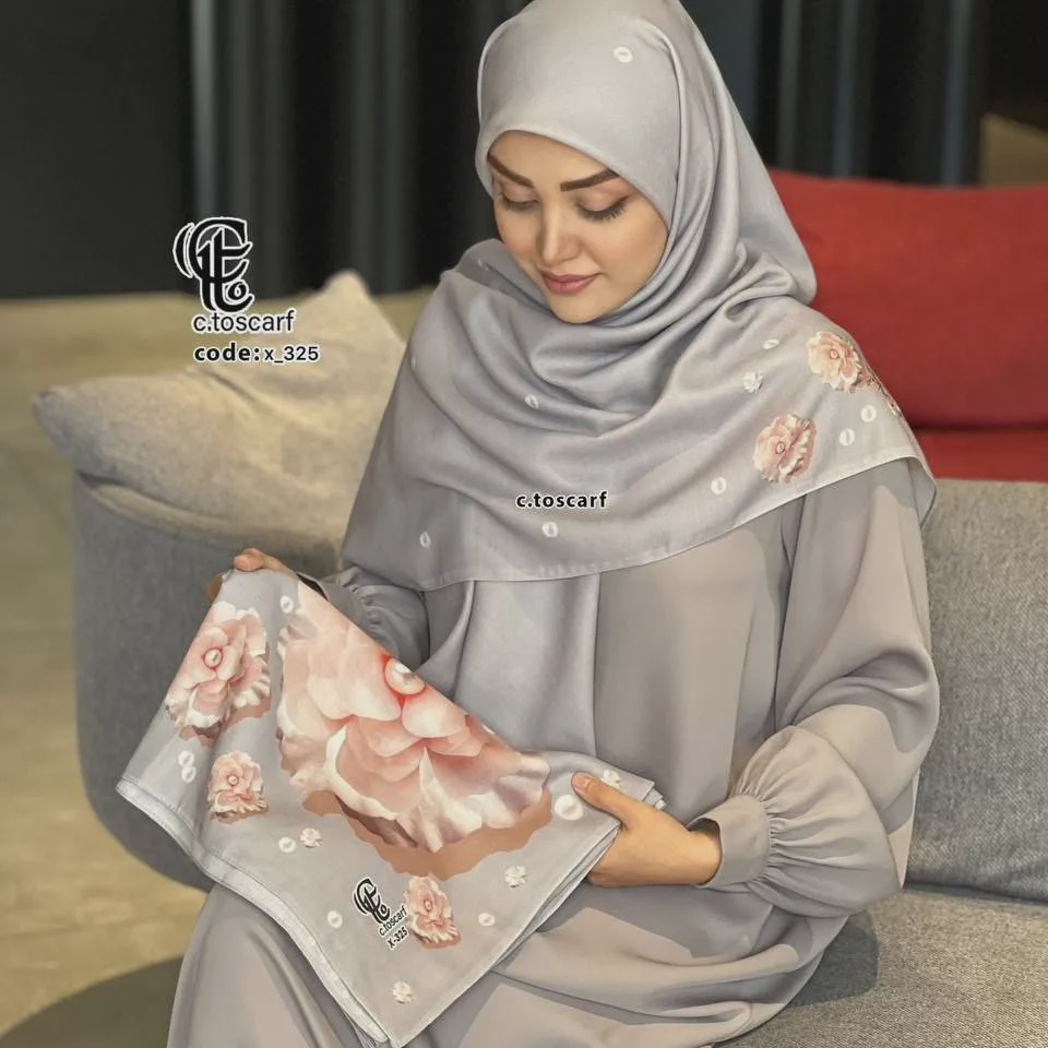روسری مجلسی طرح صدف سه بعدی قواره بزرگ 140 سانتیمتر جنس نخ کاستوم
