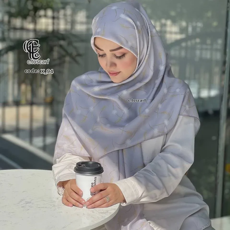 روسری نخ کاستوم قواره 140 طرح تارا دور چرخ دوز مزونی