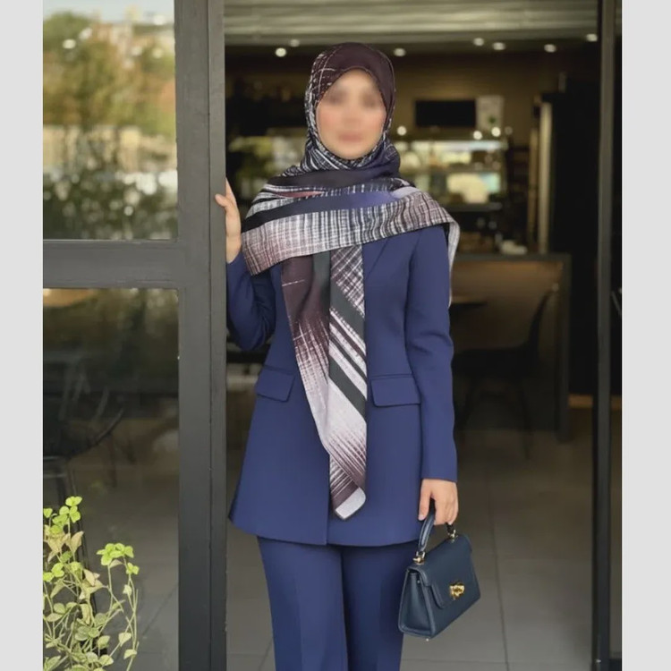 روسری نخی طرح ژینوس رنگ کاربردی زنانه