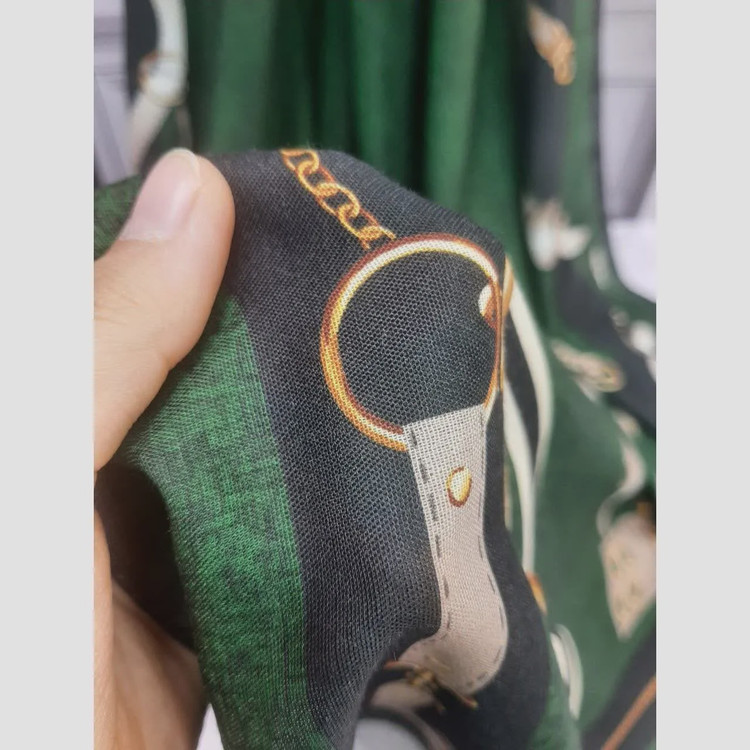 روسری نخ کاستوم طرح دیانا طوسی قواره بزرگ 140 سانتیمتر سیتو