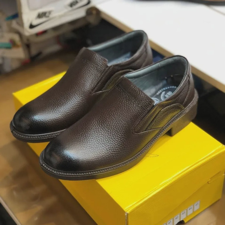 کفش چرم مردانه مجلسی ایپک قهوه ای سوخته راحتی شیک رویه چرم طبیعی زیره پیو سبک