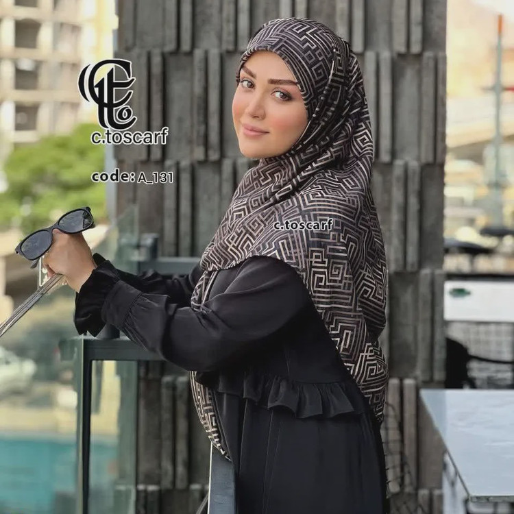 روسری طرح سیمین نخ بامبو قواره بزرگ 140x140 زنانه مشکی ریز نقش اسپرته