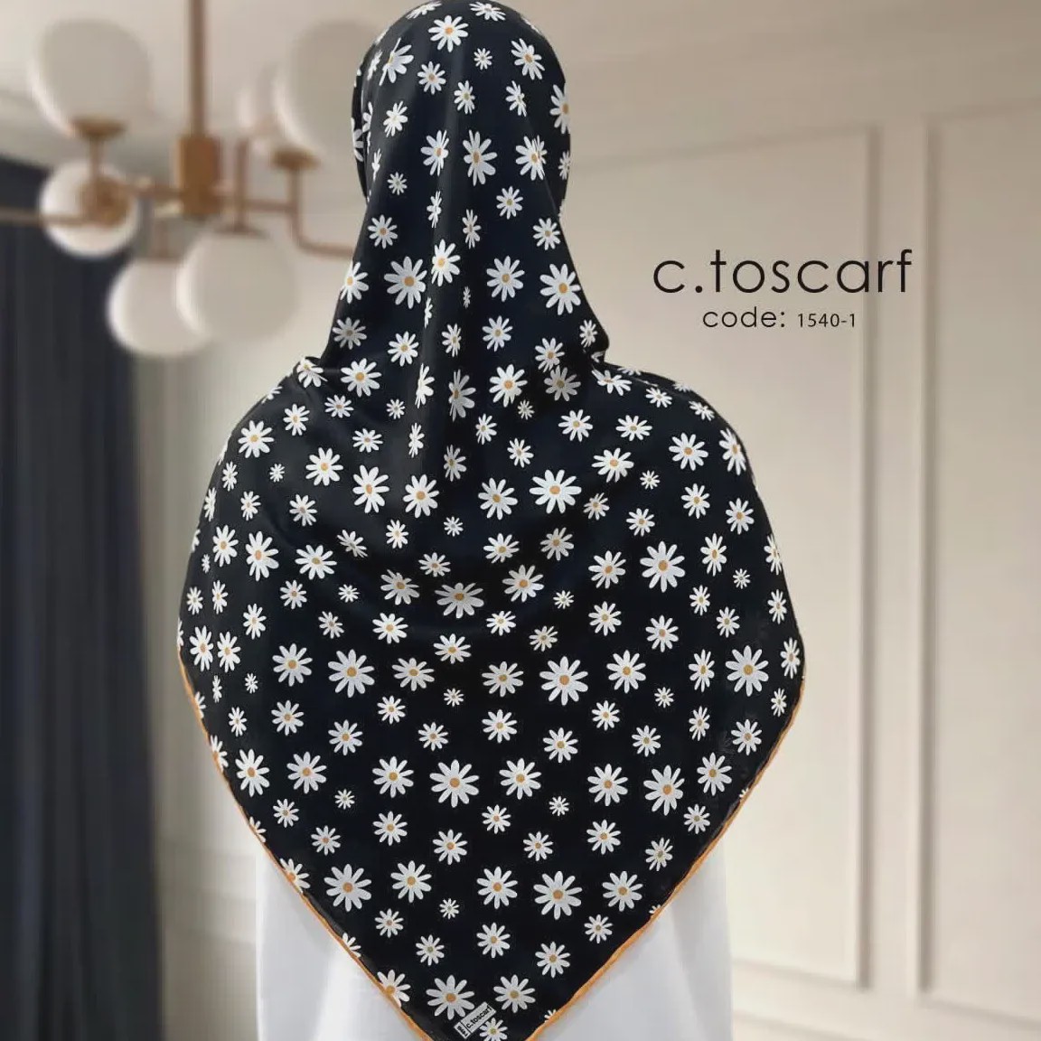 روسری طرح بابونه طوسی نخ کاستوم قواره بزرگ 140 سانتیمتر