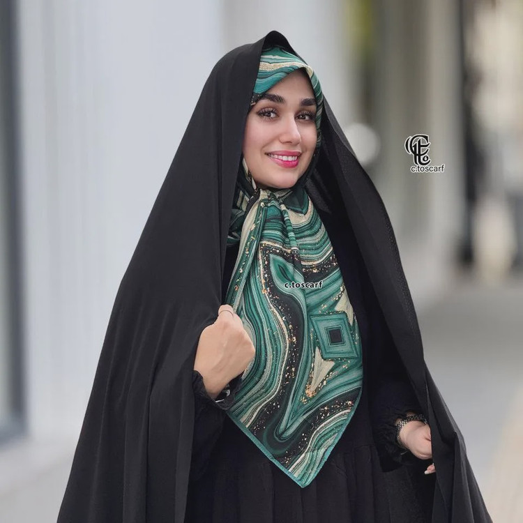 روسری نخی کاستوم طرح رزین قواره 110 و 115 سانتی متر