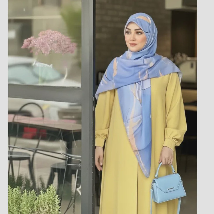 روسری نخی کاستوم طرح دلناز سایز 140 آبی چرخ دوز