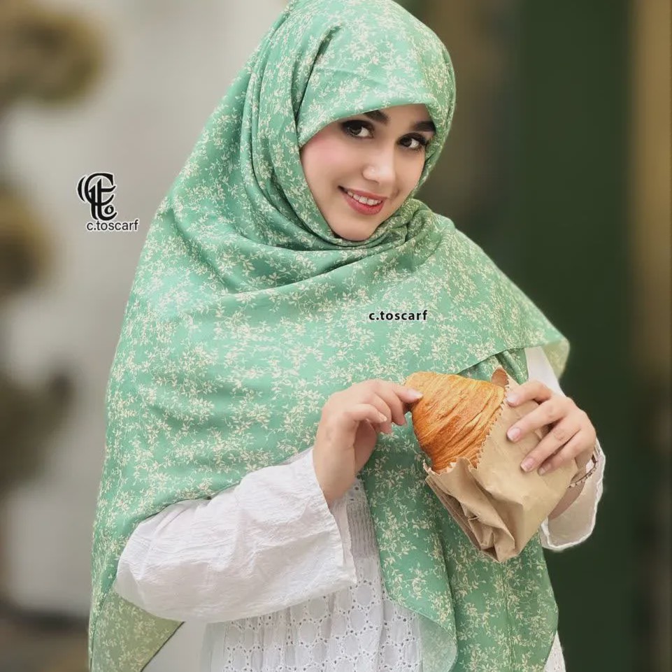 روسری نخی کاستوم طرح سوگند سبز سایز 140 چرخ دوز بدون پرزدهی