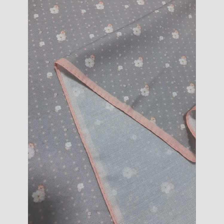 روسری نخ کاستوم طرح شکوفه بهاری خال خالی ریز قواره بزرگ 140x140