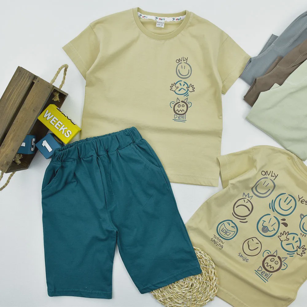 ست تیشرت و شلوارک پسرانه طرح استیکر جنس پنبه ای