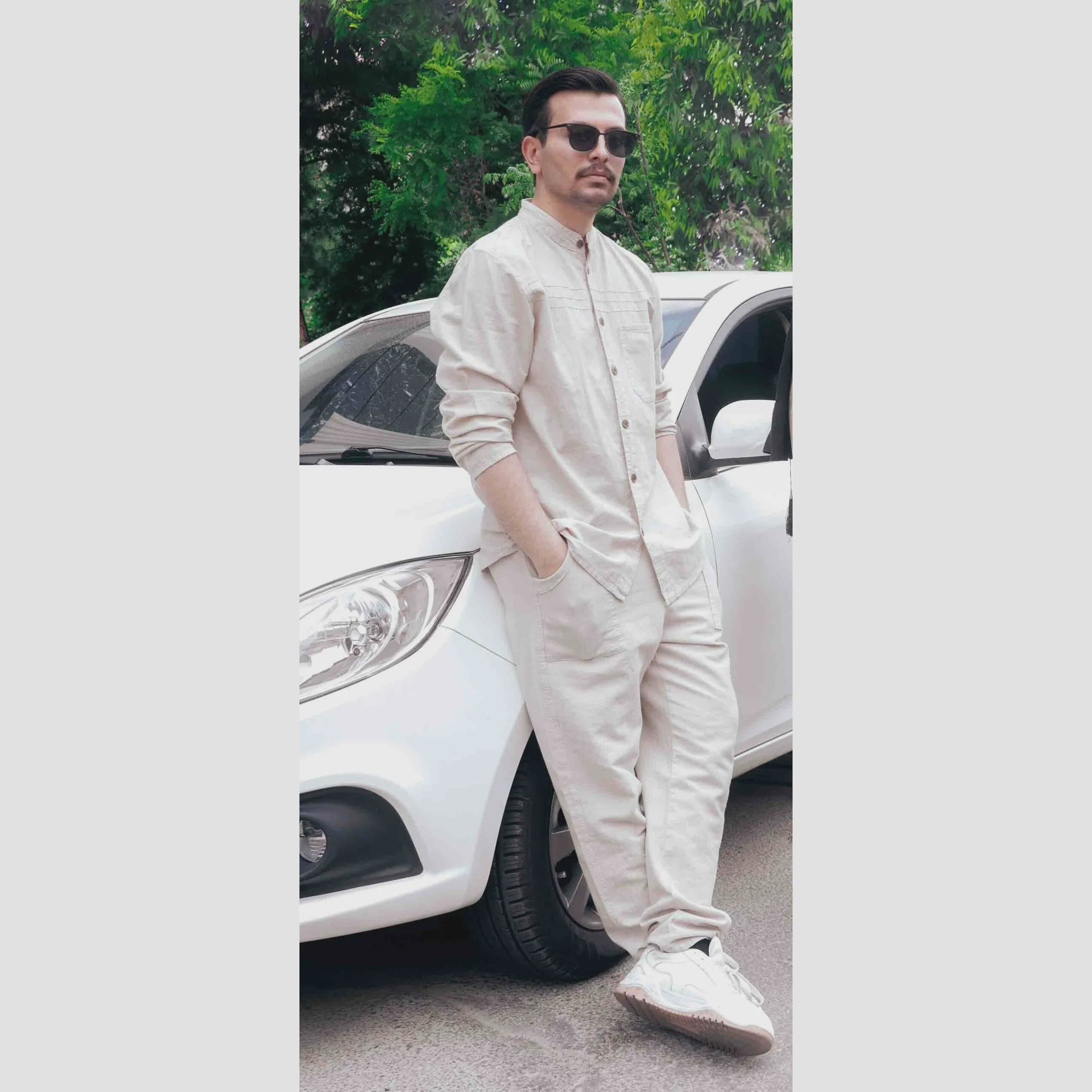 پیراهن مردانه الیاف طبیعی تمام دکمه سه خط رنگ استخوانی