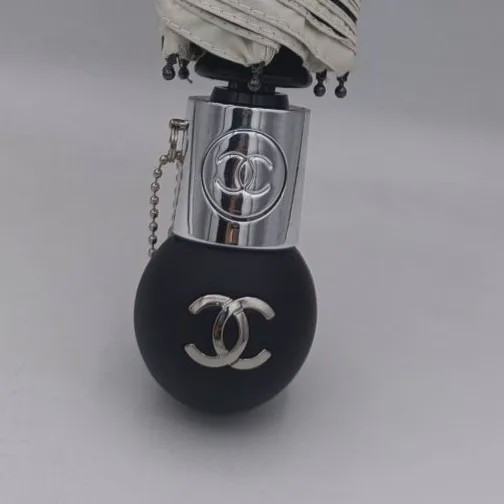 چتر اتوماتیک برند چنل CHANEL ضد باد با پارچه نانو و جعبه کادویی رنگ کرم نخودی