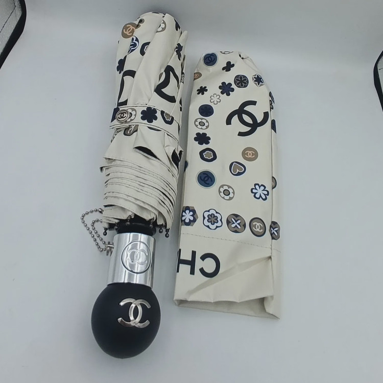 چتر اتوماتیک برند چنل CHANEL ضد باد با پارچه نانو و جعبه کادویی رنگ کرم نخودی
