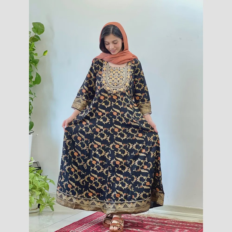 کرتی هندی زنانه جنس نخ وارداتی سایز بزرگ مدل کلوش قد 135