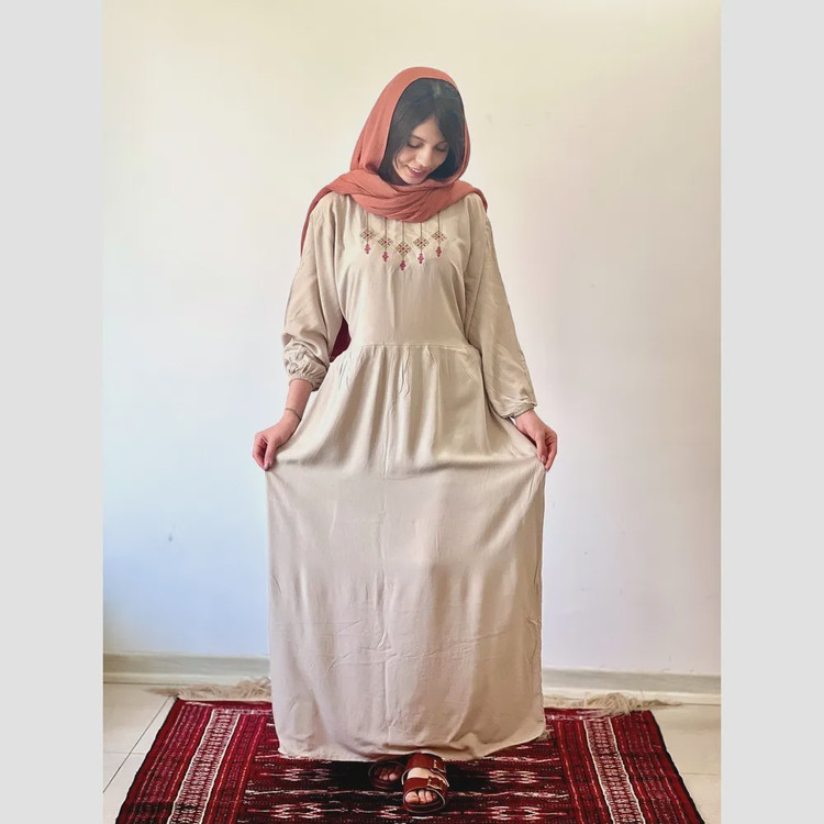 پیراهن ساحلی گلدوزی ماریا جنس نخ ململ فری سایز