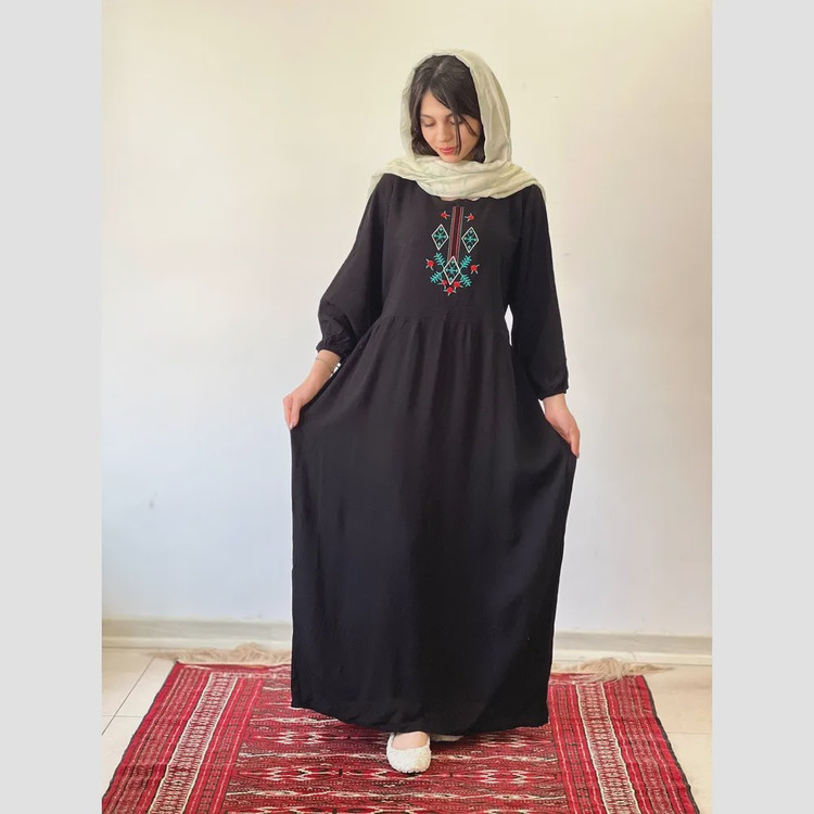 پیراهن ساحلی گلدوزی مایا جنس نخ ململ فری سایز