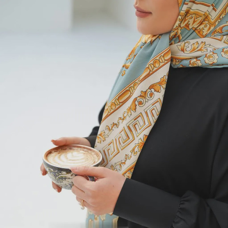 مانتو عبایی عربی مدل بهاره جنس کرپ سوپر الیزه یقه گرد