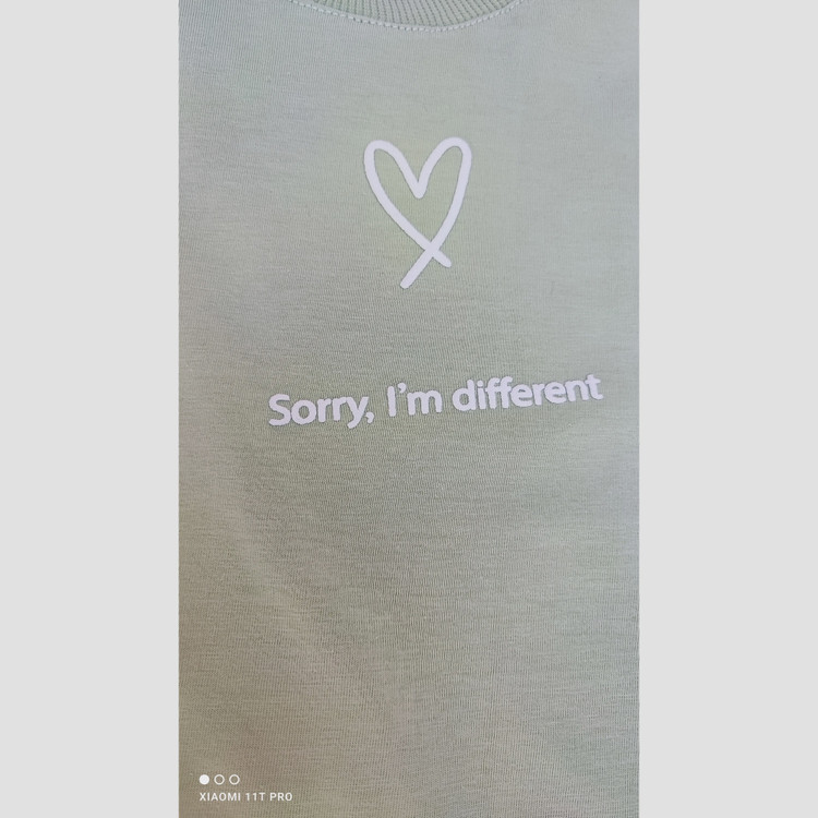 ست تیشرت و شلوارک دخترانه طرح Sorry I m different نخی و پنبهای سایز 40 تا 55
