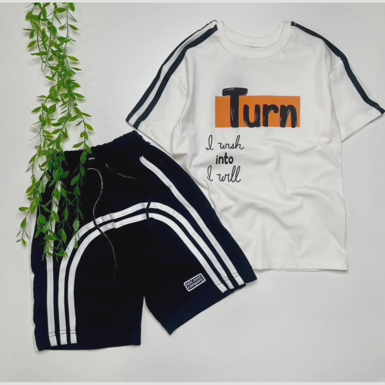 ست تیشرت و شلوارک اسپرت دخترانه و پسرانه طرح Turn رنگ سفید
