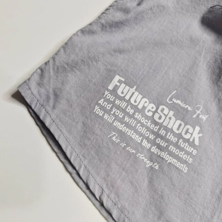 بلوز لینن اسپرت یقه فرنچ طرح future مناسب دختر و پسر 7 تا 12 سال