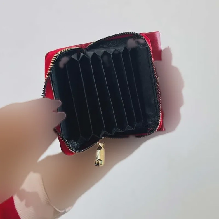 کیف پول و جاکارتی زنانه کد 1367 ابعاد 10x4x9 سانتیمتر