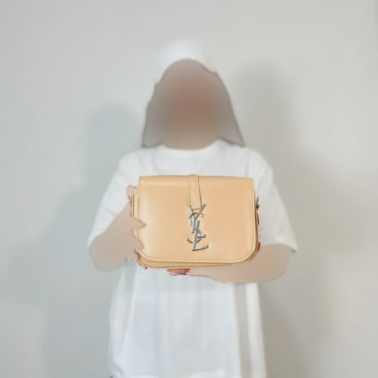 کیف دوشی زنانه چرم مصنوعی YSL ابعاد 20 در 16 سانتیمتر