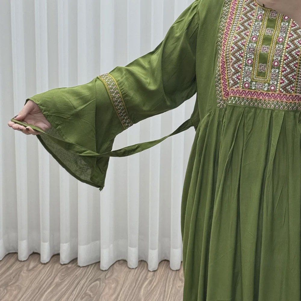 پیراهن نخی گلدوزی شده زنانه مدل مانیا فری سایز مناسب تا سایز 48