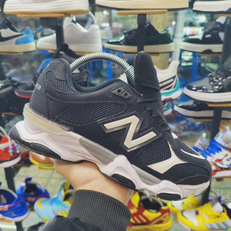 کتونی نیوبالانس 9060 مشکی مردانه و زنانه